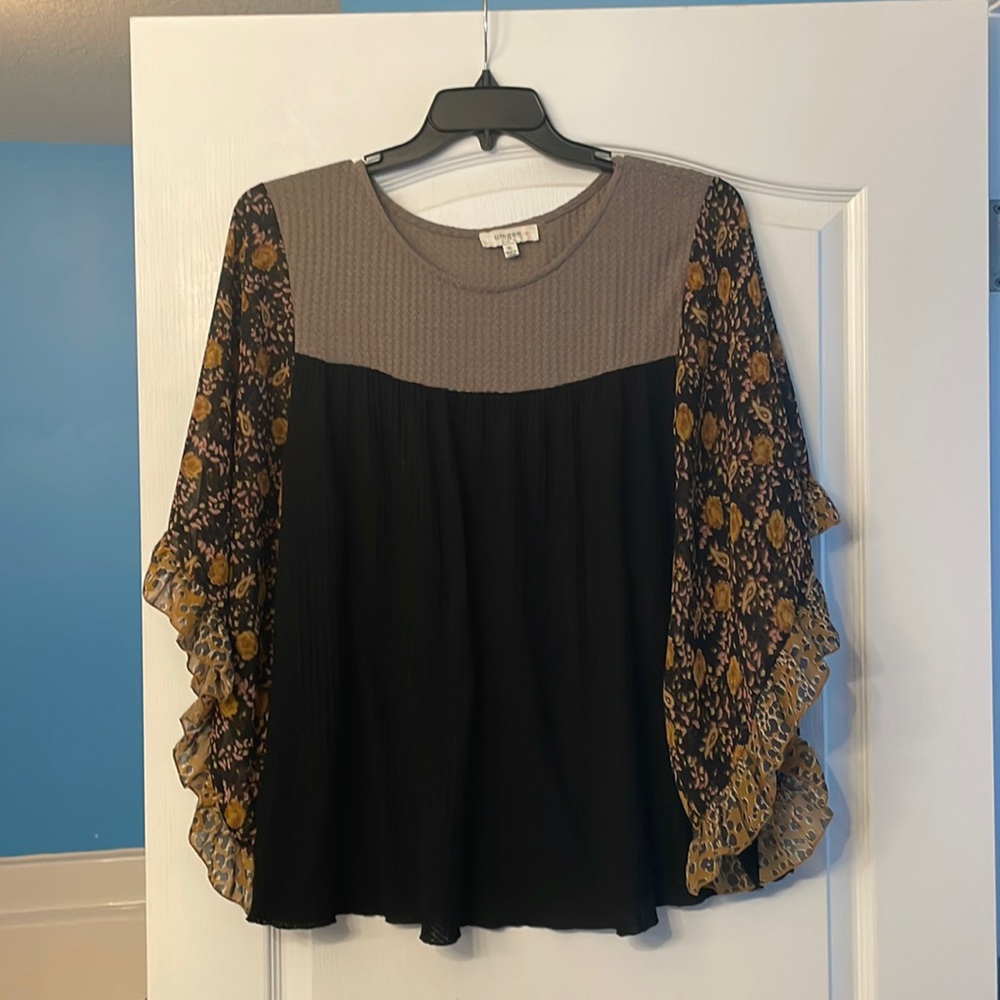 Cute womens top. Size XL. Umgee